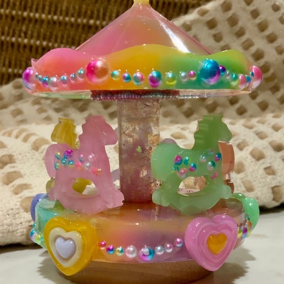 Rainbow Carrousel Nightlight - Picture 6 of 6